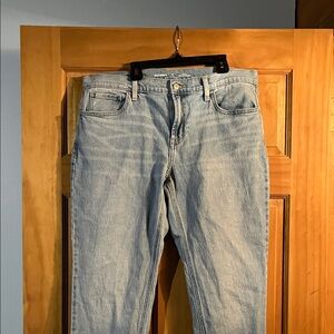 Old Navy Women’s Relaxed Light Blue Jeans